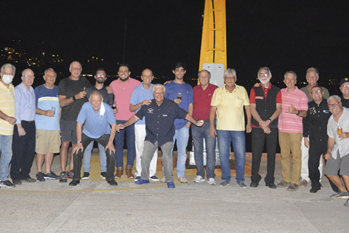 Campeões de Bilhar são premiados em confraternização