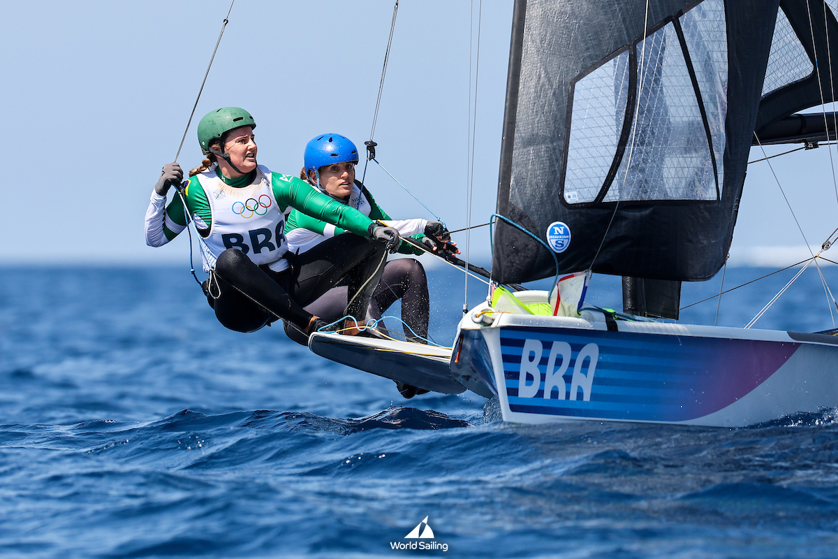 Paris 2024: Martine Grael e Kahena Kunze disputam medal race; demais velejadores do clube estreiam nos próximos dias