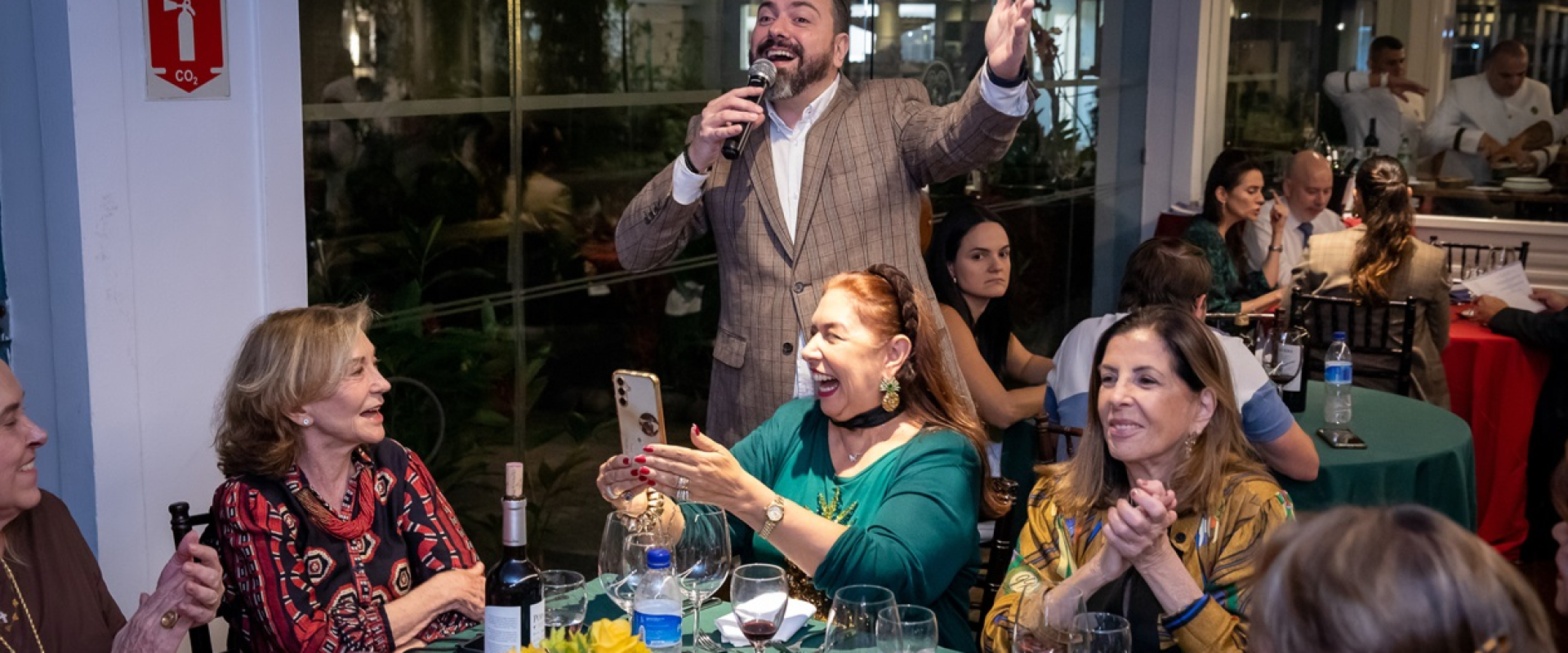 Jantar Português: experiência gastronômica com fado ao vivo