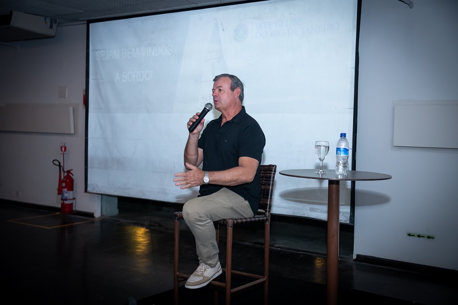 Lars Grael emociona público em palestra