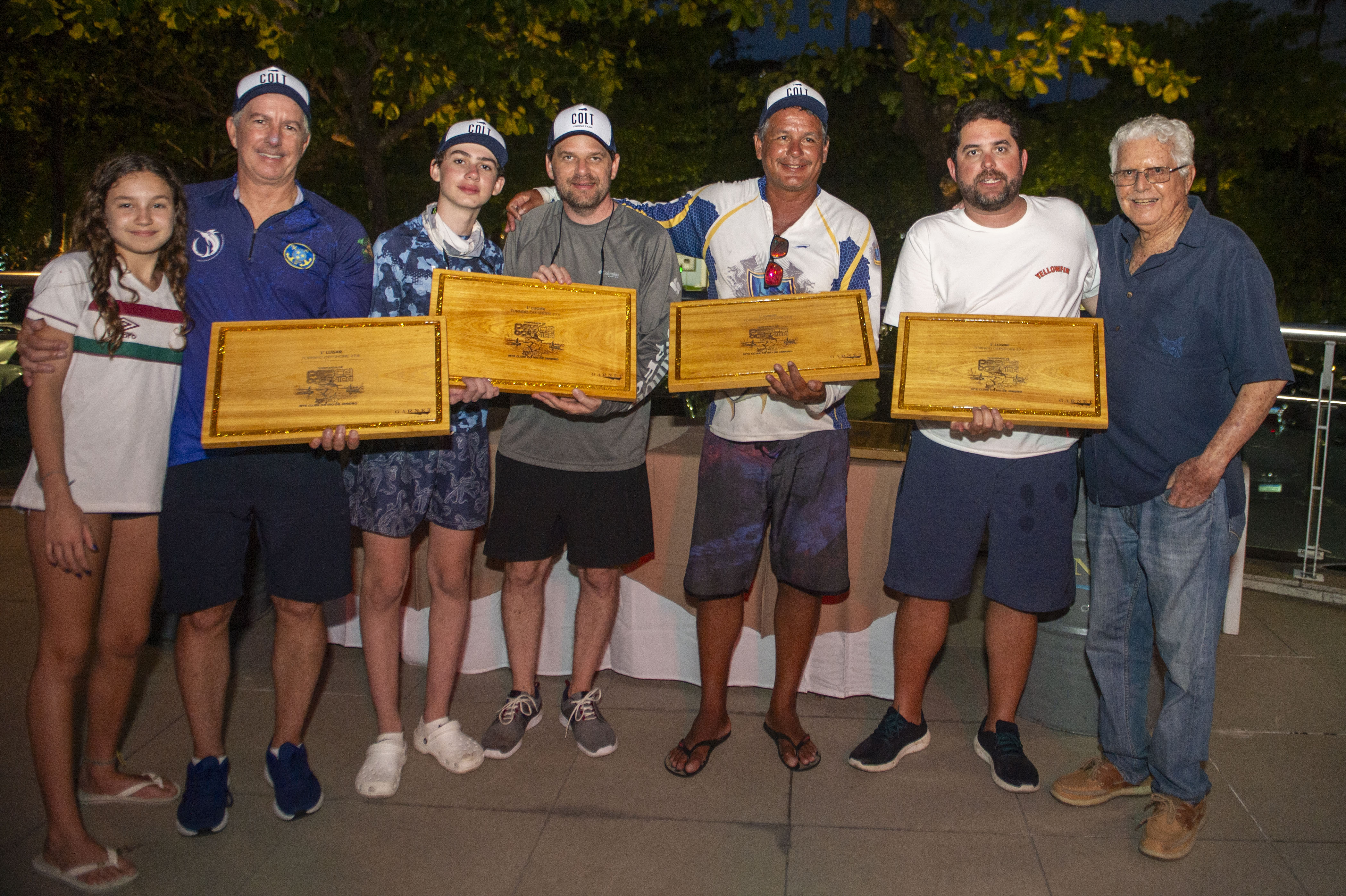 Torneio Offshore 27,5 reúne equipes em dia perfeito de pesca