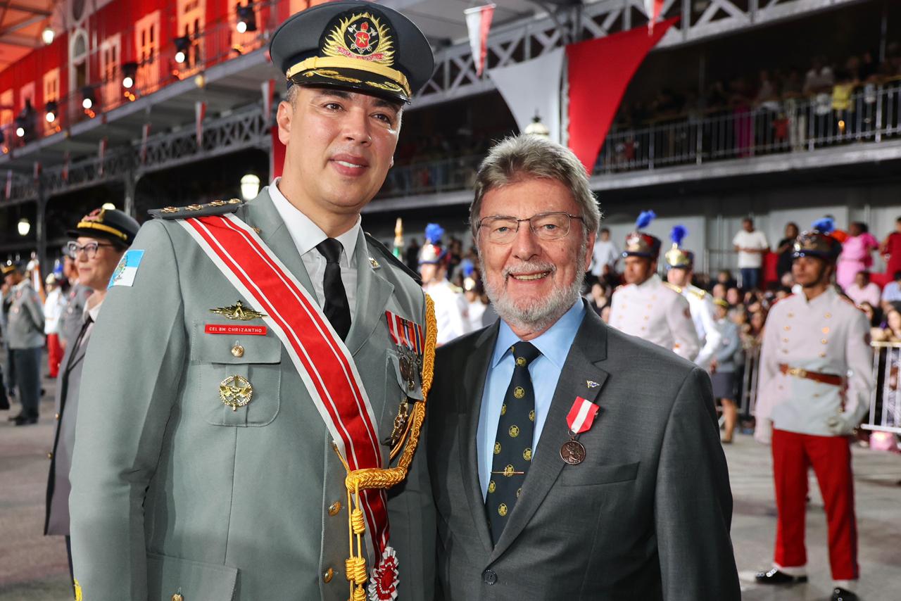 ICRJ é condecorado com Medalha Mérito Avante Bombeiro